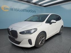 Weiß Gebraucht 2024 BMW 216 Active Tourer Van / Kleinbus | 27.199 € (Guter Preis)