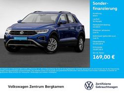Ravennablau metallic Gebraucht 2024 VW T-Roc Life SUV | 23.666 € (Guter Preis)