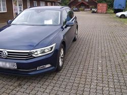 Blau Gebraucht 2018 VW Passat Kombi | 11.800 € (Guter Preis)