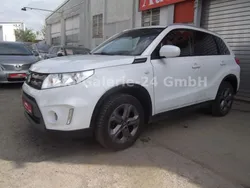 Weiß Gebraucht 2015 Suzuki Vitara Club SUV | 13.499 € (Fairer Preis)