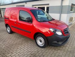 Rot Gebraucht 2019 Mercedes Citan 109 Van / Kleinbus | 10.990 € (Fairer Preis)