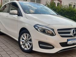 Weiß Gebraucht 2018 Mercedes B180 Van / Kleinbus | 14.999 € (Fairer Preis)