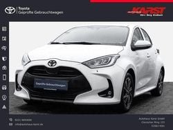 Schneeweiß Gebraucht 2020 Toyota Yaris Hybrid Basis Kleinwagen | 17.495 € (Etwas zu teuer)