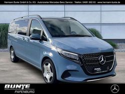 Vintageblau (blau) Gebraucht 2025 Mercedes V250 Avantgarde Van / Kleinbus | 74.775 € (Etwas zu teuer)