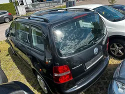 Schwarz Gebraucht 2004 VW Touran Van / Kleinbus | 1.390 € (Guter Preis)