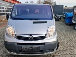 Grau Gebraucht 2009 Opel Vivaro Van / Kleinbus | 10.900 € (Etwas zu teuer)