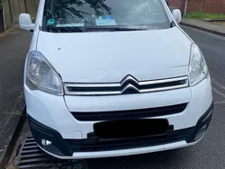Weiß Gebraucht 2017 Citroën Berlingo Van / Kleinbus | 5.500 €