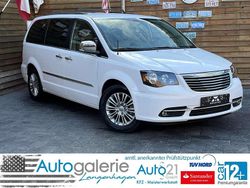 Weiß Gebraucht 2015 Chrysler Town & Country Van | 19.900 €