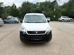 Weiß Gebraucht 2015 Peugeot Partner Van / Kleinbus | 5.490 €