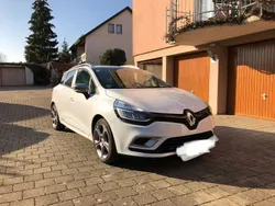 Weiß Gebraucht 2017 Renault Clio IV Intens Limousine | 7.750 € (Fairer Preis)