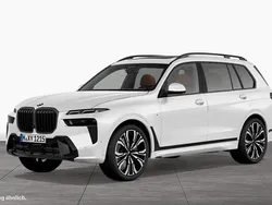 Mineralweiß Gebraucht 2023 BMW X7 M Sport SUV | 86.530 € (Fairer Preis)