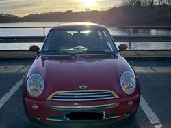 Rot Gebraucht 2005 Mini ONE Kleinwagen | 2.800 € (Fairer Preis)