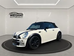 Weiß Gebraucht 2007 Mini Cooper Cabriolet Chili Cabrio | 7.690 € (Fairer Preis)