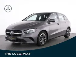 Grau metalliclack mountaingrau Gebraucht 2024 Mercedes B200 Progressive Van / Kleinbus | 31.855 € (Etwas zu teuer)