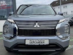 Mondsteingrau Neu 2025 Mitsubishi Outlander P-HEV Plus SUV | 44.690 € (Superpreis)
