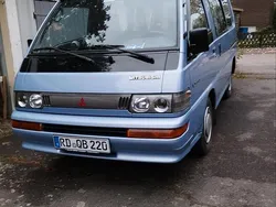 Blau Gebraucht 2024 Mitsubishi L Van / Kleinbus | 8.000 €
