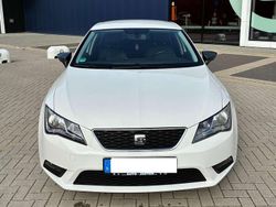 Weiß Gebraucht 2015 Seat Leon ST Kombi | 10.500 € (Etwas zu teuer)