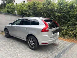 Silber Gebraucht 2016 Volvo XC60 Ocean Race SUV | 19.999 € (Fairer Preis)