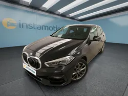 Schwarz Gebraucht 2023 BMW 120 Kleinwagen | 27.549 € (Fairer Preis)