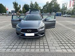 Grau Gebraucht 2016 Infiniti Q30 Kleinwagen | 12.500 € (Guter Preis)