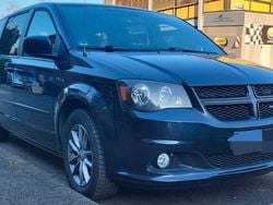 Grau Gebraucht 2014 Dodge Grand Caravan Van / Kleinbus | 17.500 €