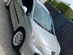 Silber Gebraucht 2009 Peugeot 207 Kleinwagen | 5.900 €