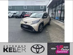 Ginger beige metallic/dach mysticschwarz mica Neu 2025 Toyota Aygo Kleinwagen | 19.960 €