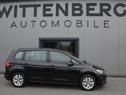 Schwarz Gebraucht 2016 VW Touran Trendline Van / Kleinbus | 13.900 € (Teuer)
