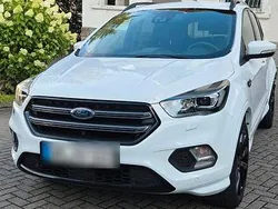 Weiß Gebraucht 2019 Ford Kuga ST-Line SUV | 15.900 € (Fairer Preis)