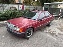 Rot Gebraucht 1991 Mercedes 190 Limousine | 4.700 €