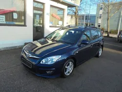 Blau Gebraucht 2012 Hyundai i30 Edition Kombi | 1.650 € (Guter Preis)