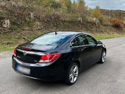 Schwarz Gebraucht 2009 Opel Insignia Limousine | 3.499 € (Etwas zu teuer)