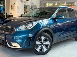 Blau Gebraucht 2017 Kia Niro Vision SUV | 13.990 € (Fairer Preis)