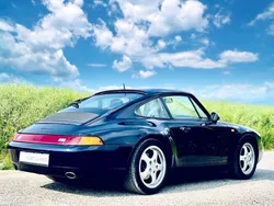 Blau metallic Gebraucht 1994 Porsche 911 Carrera Coupé | 94.500 €