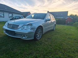 Silber Gebraucht 2006 Mercedes C220 Kombi | 3.900 €