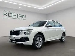 Weiß Gebraucht 2024 Skoda Kamiq Selection SUV | 20.490 € (Fairer Preis)