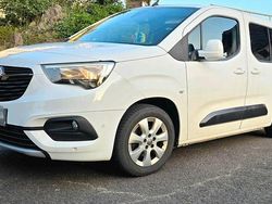 Weiß Gebraucht 2019 Opel Combo Life Innovation Van / Kleinbus | 15.499 €