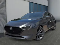 Grau Neu 2025 Mazda 3 Exclusive Limousine | 30.790 € (Etwas zu teuer)