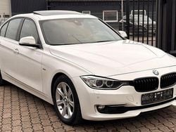 Weiß Gebraucht 2013 BMW 330 Sport Line Limousine | 11.999 € (Guter Preis)