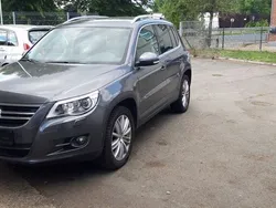 Grau Gebraucht 2011 VW Tiguan Track & Field SUV | 7.250 € (Superpreis)