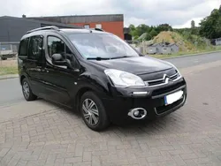 Schwarz Gebraucht 2013 Citroën Berlingo Exclusive Van / Kleinbus | 4.250 € (Superpreis)