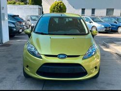 Grün Gebraucht 2009 Ford Fiesta Kleinwagen | 4.100 €