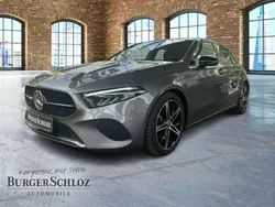 Metalliclack mountaingrau Gebraucht 2024 Mercedes A220 Progressive Limousine | 31.900 € (Superpreis)