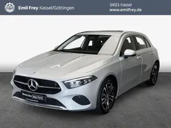 Grau Gebraucht 2024 Mercedes A180 Advanced Limousine | 27.900 € (Guter Preis)