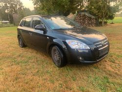 Schwarz Gebraucht 2007 Kia Ceed Kleinwagen | 1.650 €