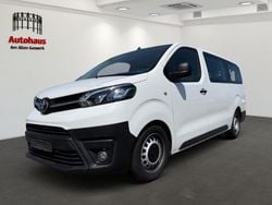 White (weiss) Gebraucht 2018 Toyota Proace Verso Comfort Kombi | 16.995 € (Guter Preis)