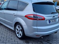 Silber Gebraucht 2011 Ford S-MAX Titanium S Van / Kleinbus | 7.490 € (Fairer Preis)