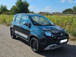 Grün Gebraucht 2024 Fiat Panda Garmin Kleinwagen | 14.400 € (Fairer Preis)
