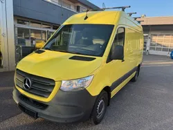 Gelb Gebraucht 2020 Mercedes 316 Van | 22.500 €