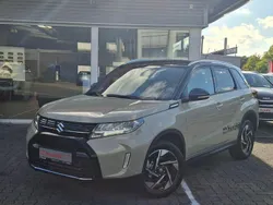Beige Neu 2025 Suzuki Vitara Comfort+ SUV | 31.390 € (Teuer)